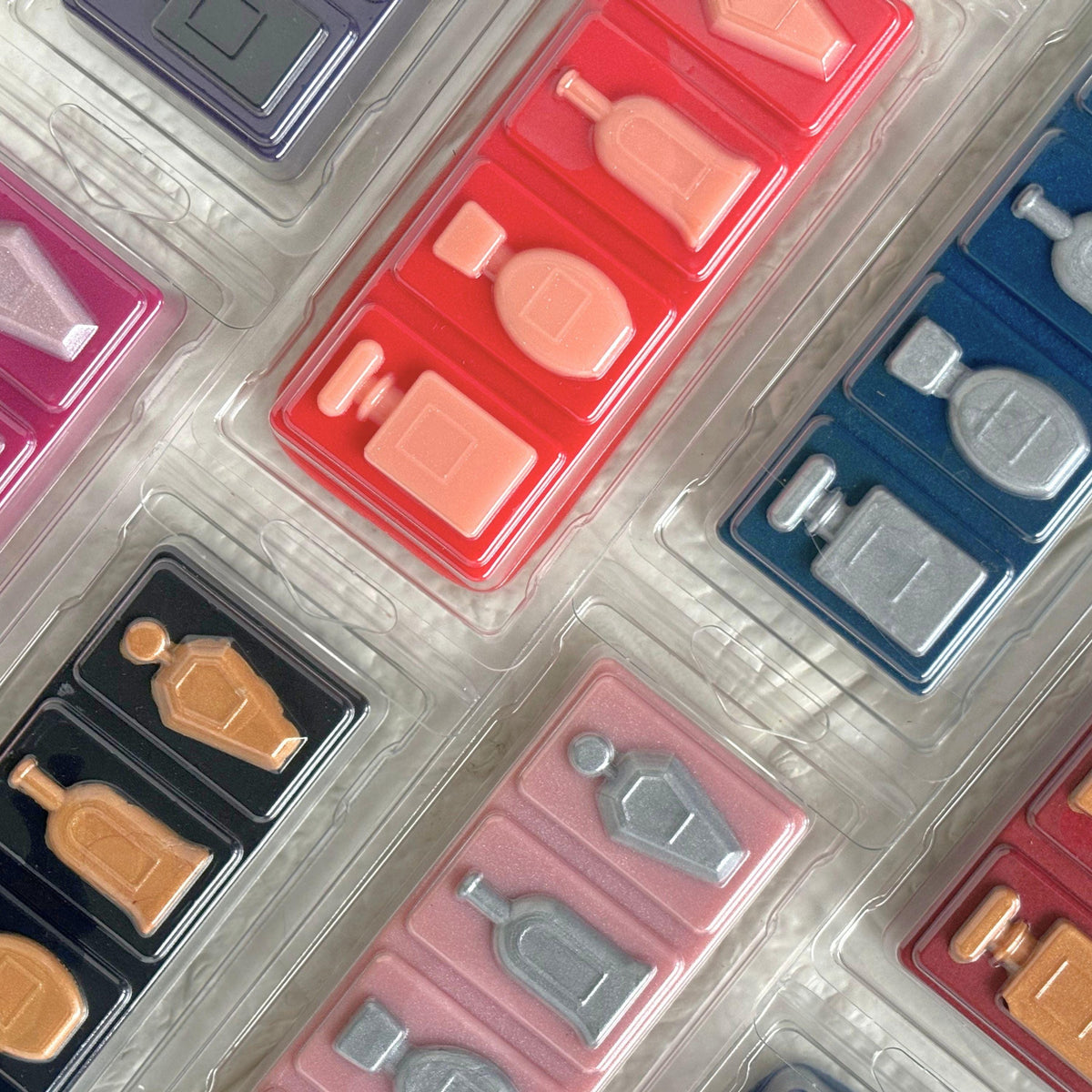 Perfume-inspired soy wax snap bars hand-poured by FAYDEN in Scotland using natural soy wax